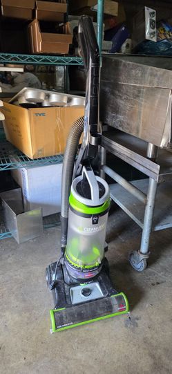 BISSELL CLEAN VIEW VACUUM