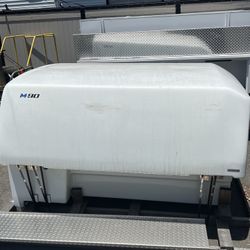 Miranda M90 Enclosed Camper Shell