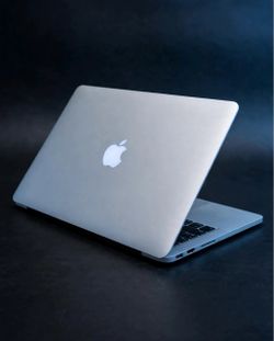 Apple MacBook Pro 13” Retina i5/8GB/256GB SSD $180