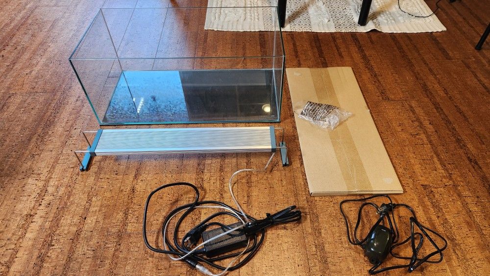 6.8g Rimless Aquarium With Accessories