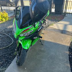 2023 Ninja Kawasaki 400