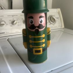 Momentum Brand Happy Holiday Tin