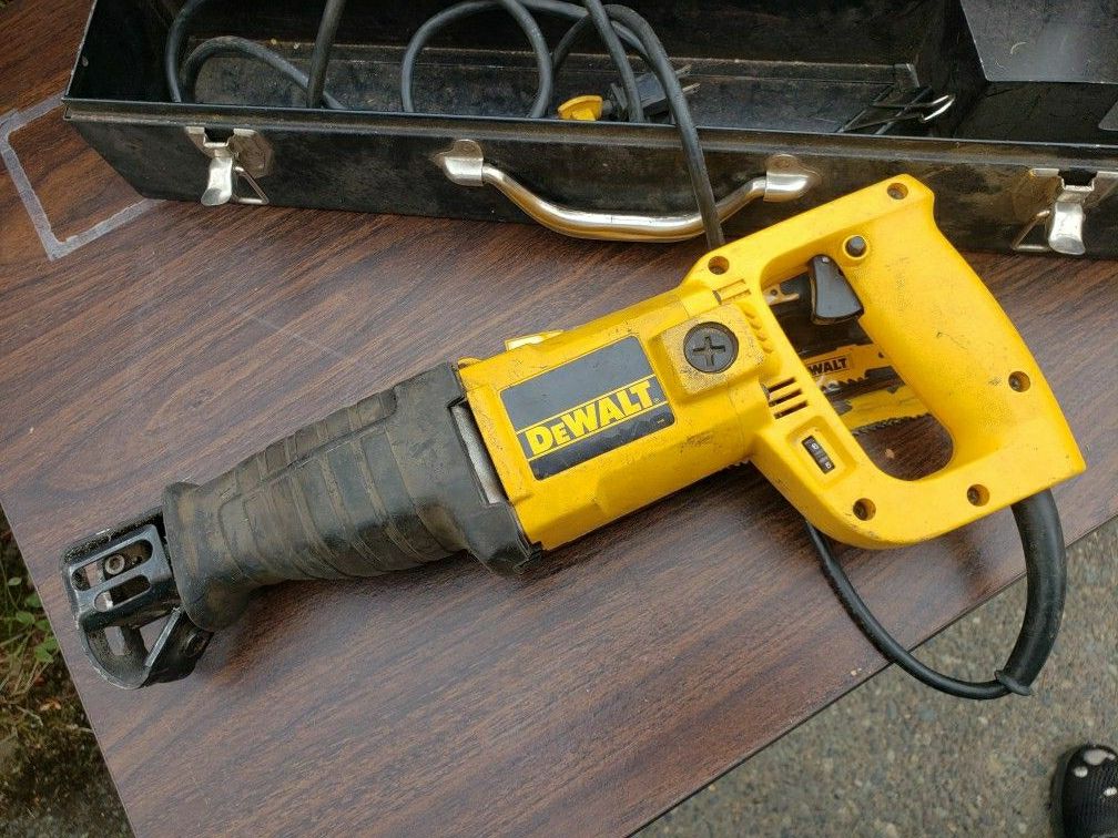 DeWALT Variable Speed Reciprocating Saw