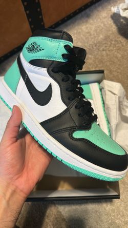 Jordan 1 High OG Green Glow