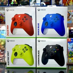 Xbox One Controllers / Remotes