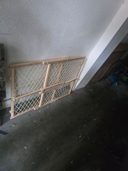 Pet gate