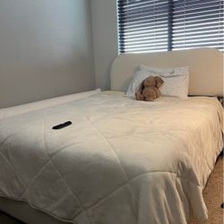 Bed Frame Lovensky Upholstered Wool Platform Bed