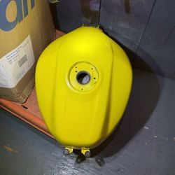 2003 Suzuki sv650 2nd gen YELLOW gas tank OEM 