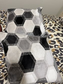 Hexagon Pattern Throw Pillows Set of 2
