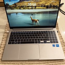 Samsung Laptop Windows (2024) Intel Core 7 150U 180 GHz 16,0 GB
