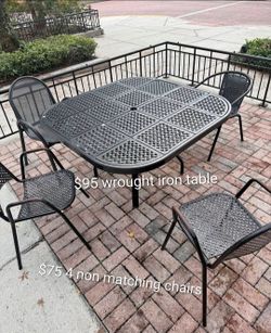 $170 outdoor patio dining table 4 chairs