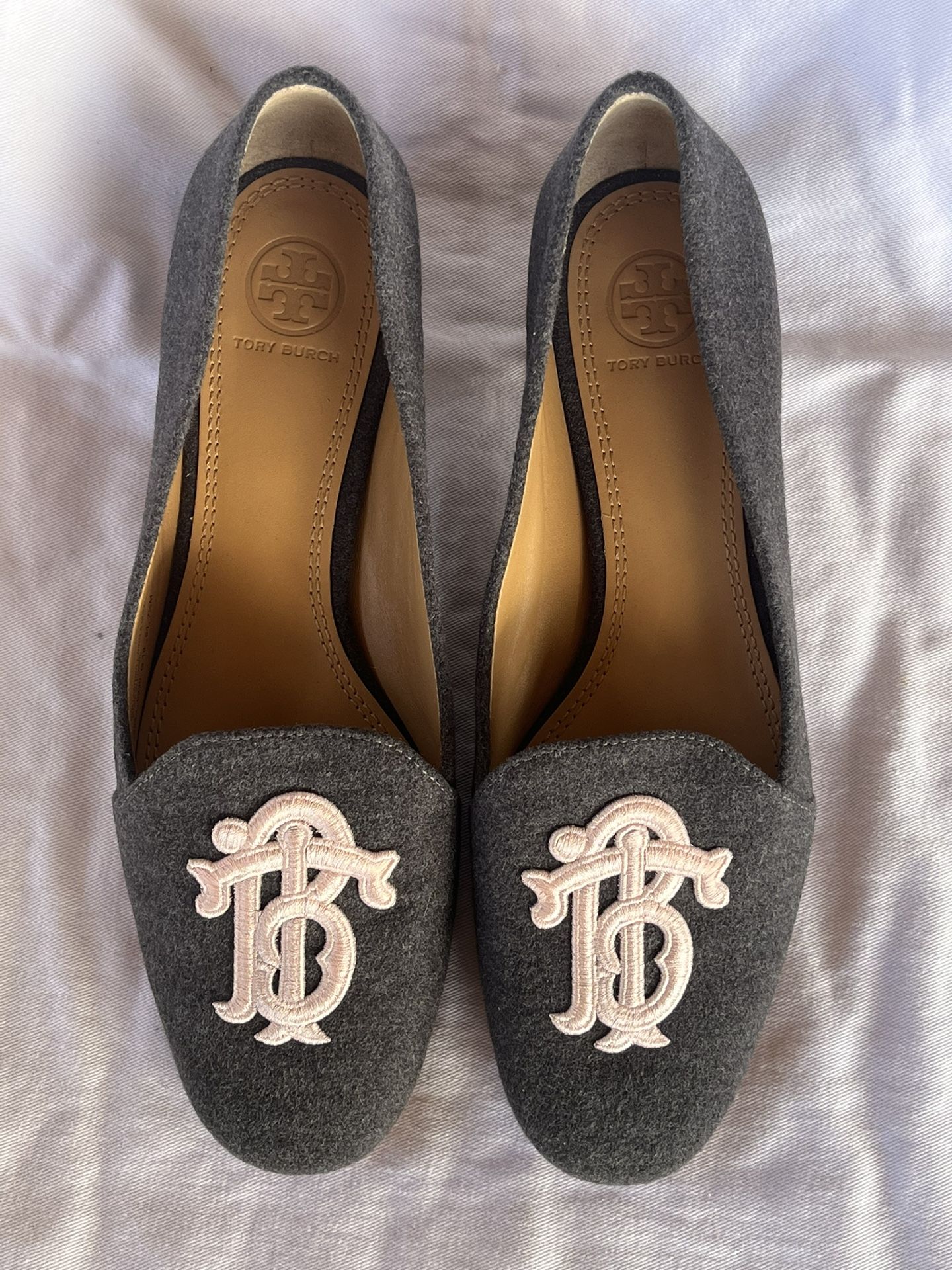 Tory Burch “ANTONIA” Monogram Loafer NWOB SZ