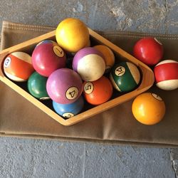 Vintage Brunswick and Collander (1930’s-1940 approx.) billiard pool ball set