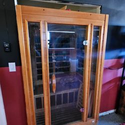 Used 2 Person  Suana In Excellent Condition Works Perfect