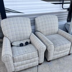 2 Matching Recliner Chairs!