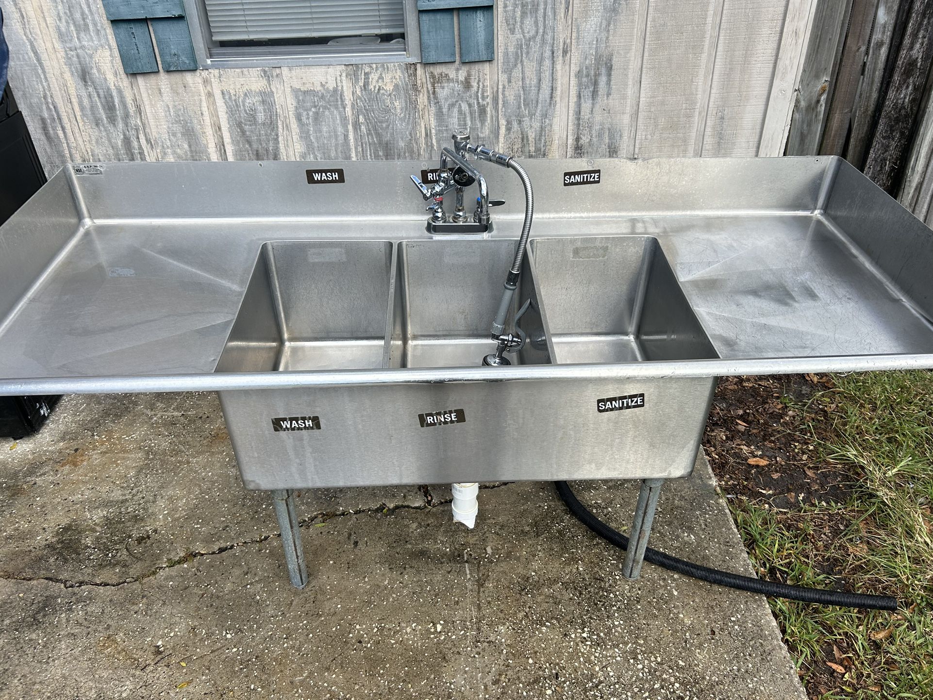 Commercial  6 Foot 3 Compartment Sink With Back Splash And Drain Boards