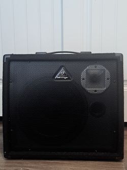 Amplificador Beringer para Teclado