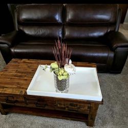 Like New Leather Couch/Sofa/Beautiful Piece!