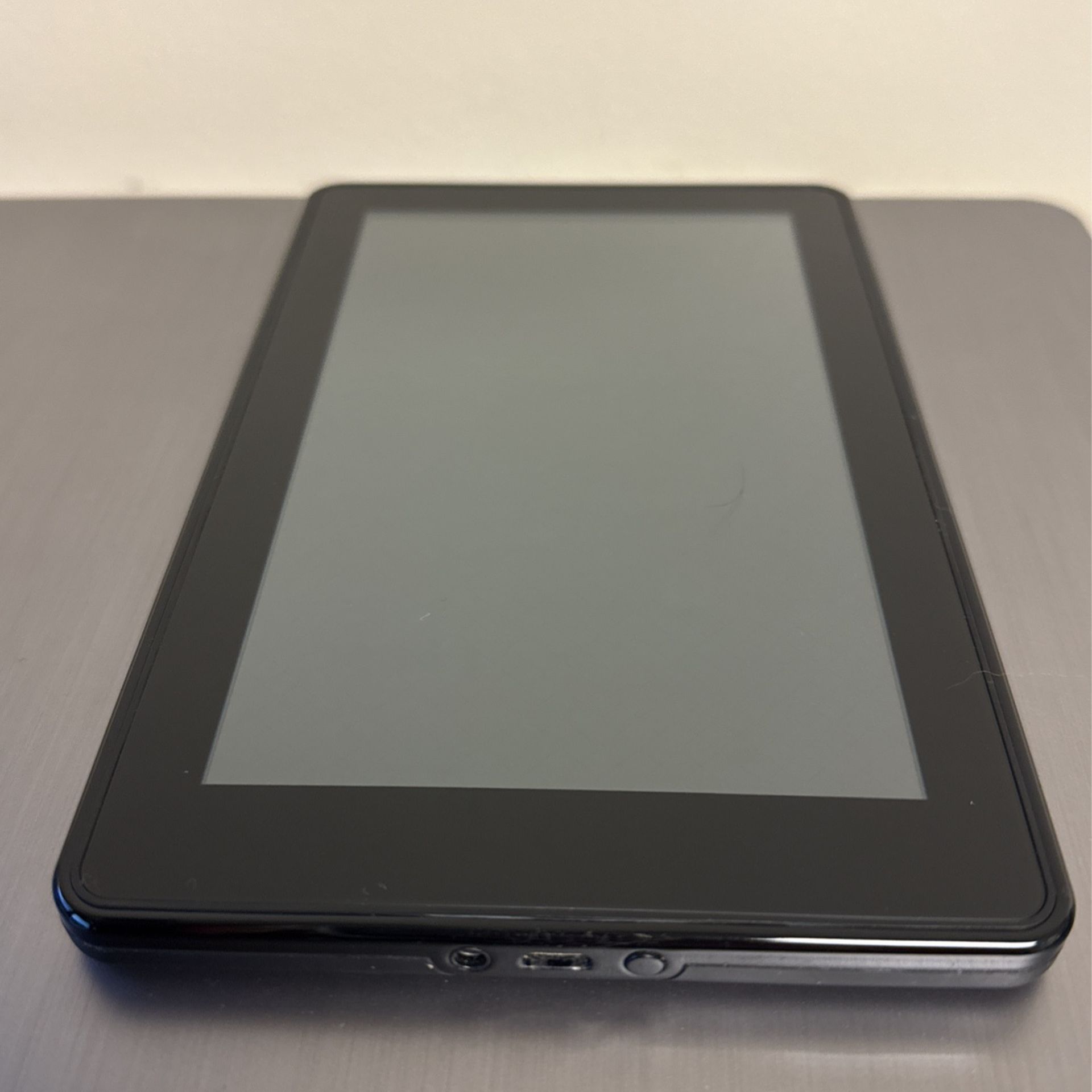 Amazon Kindle (1st Generation) Tablet