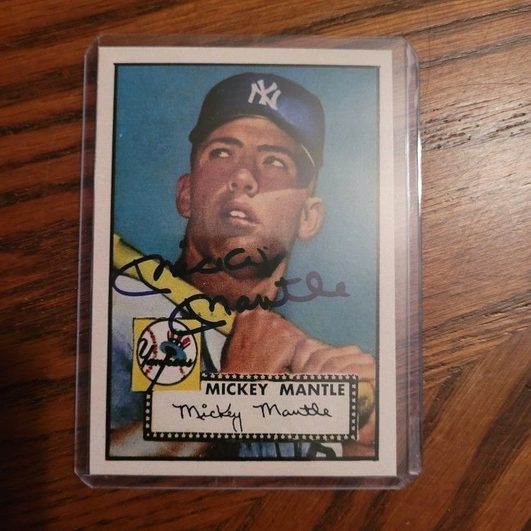 1952 TOPPS #311 MICKEY MANTLE SIGNED CARD