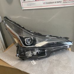 2019-2022 Toyota Prius Right Headlight 