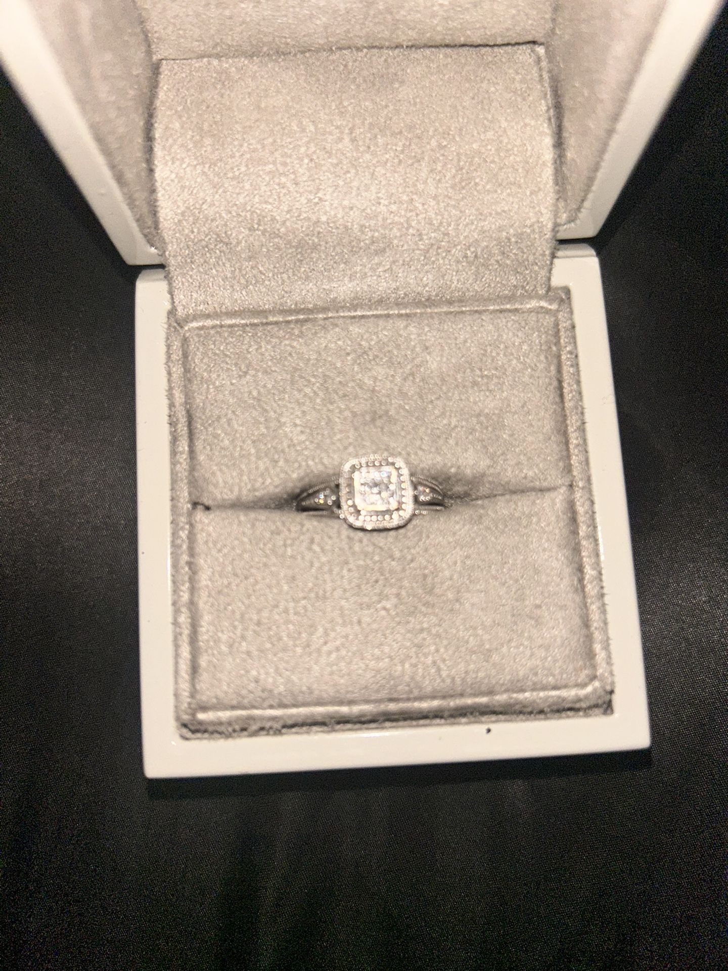 Princess & Round Diamond Promise Ring