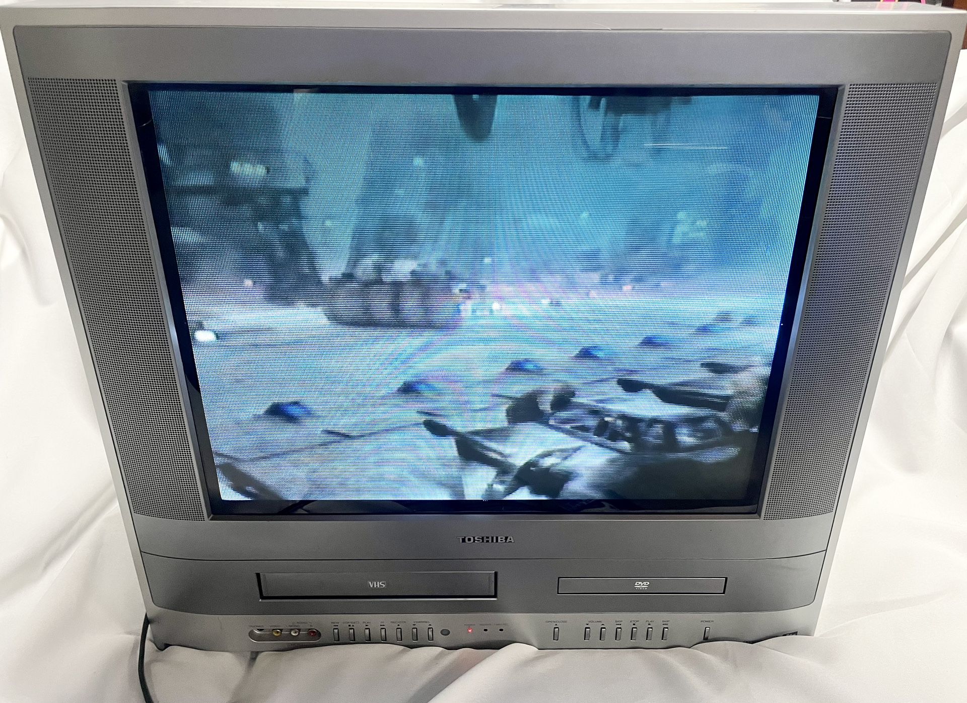 Toshiba 20” CRT TV VCR/DVD Combo - NICE Retro Gaming TV