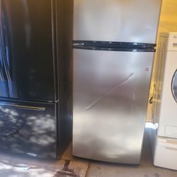 WHIRLPOOL REFRIGERATOR STAINLESS STEEL 