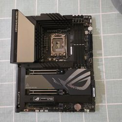 ASUS ROG Maximus Z790 Dark Hero Intel ATX LGA 1700