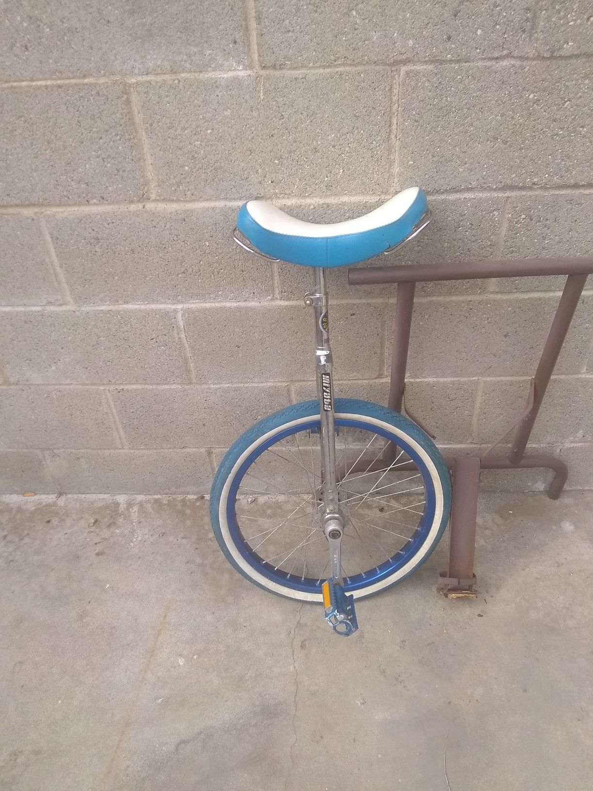MiYATA FLAMINGO UNICYCLE $30.