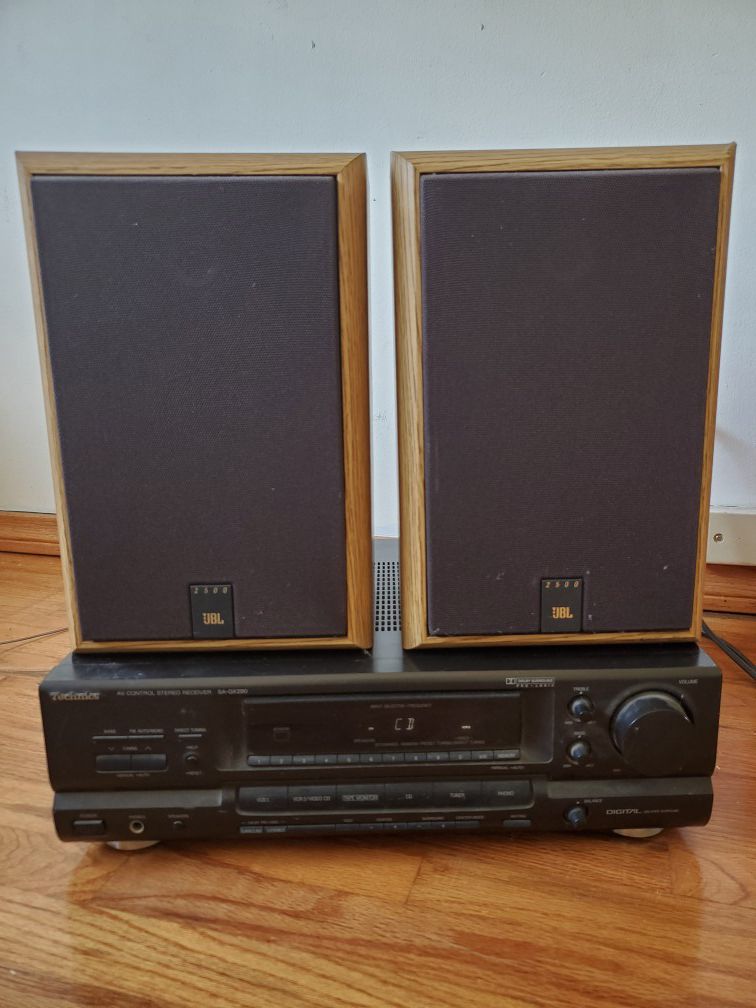 technics stereo receiver & jbl bookshelf speakers