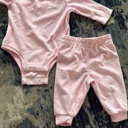 Baby girl Nike Soft Wear 