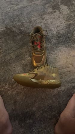 Gold Lamelo‘S Size 6.5 Men’s 