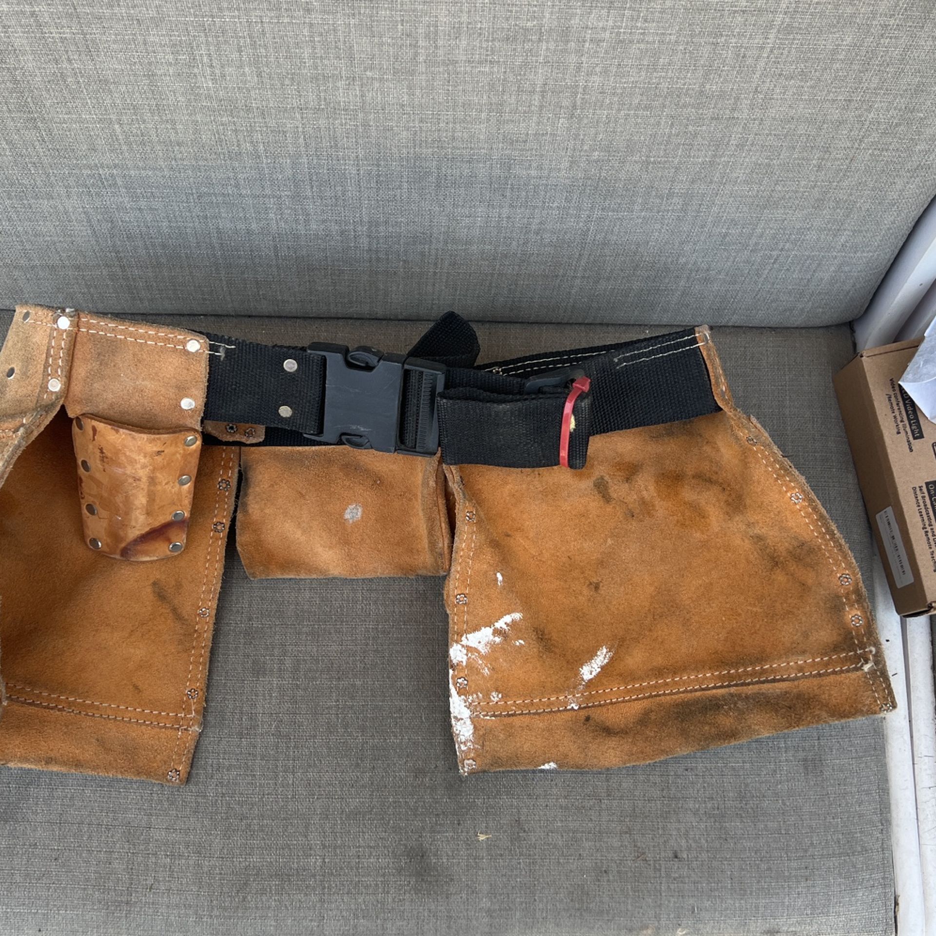 Vintage CRAFTSMAN Heavy Duty Leather Tool Belt 940643