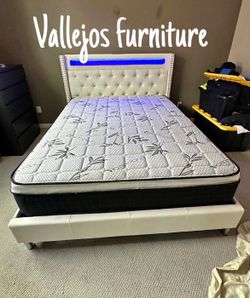New queen bed