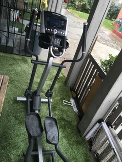 LIFE FITNESS ELLIPTICAL CROSS TRAINER