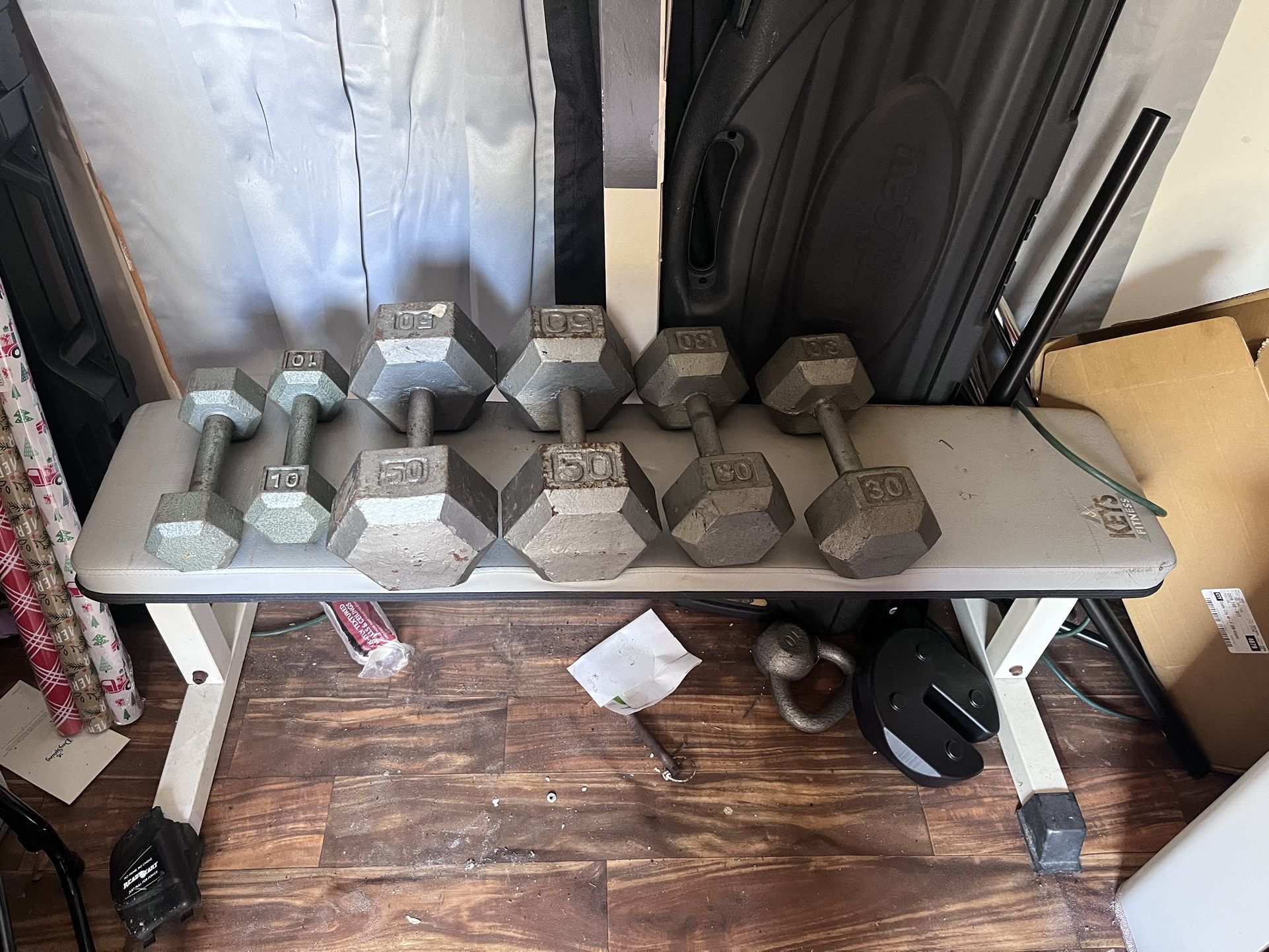 Flat Bench With Dumbbells 