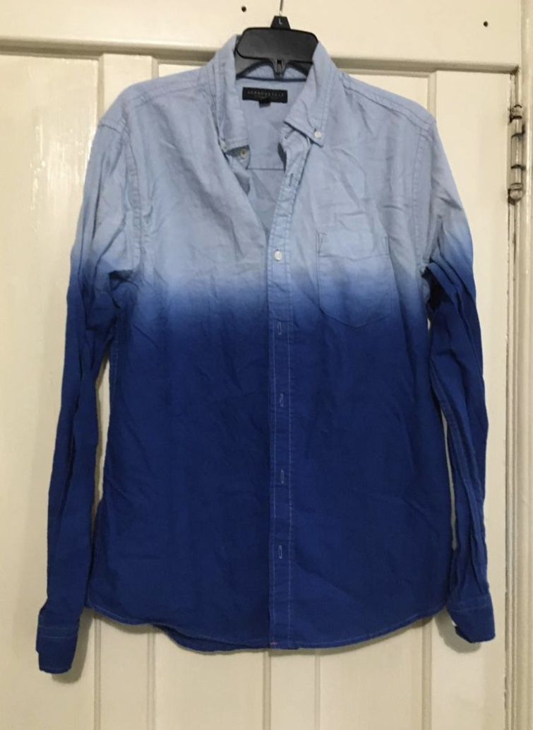 Aeropostale Men’s Dip dye shirt Medium
