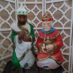 Pair Of Vintage Christmas Nativity Kings Blow Molds  FLAWS 