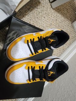 Nike Flyease Size 7Y