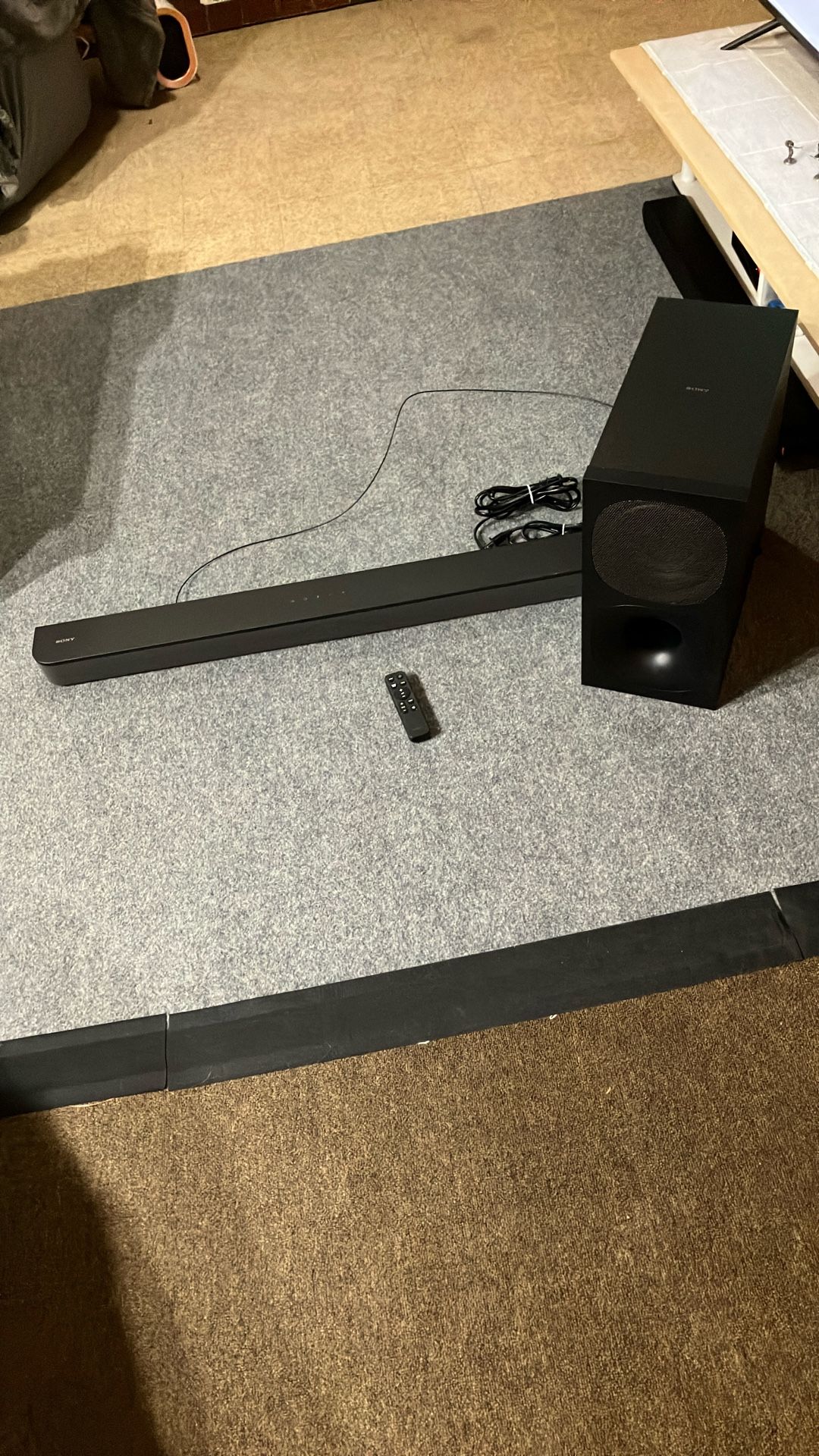 Sony Sound Bar. Sounds Excellent. Not Used!