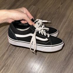 Women’s Vans Size 7