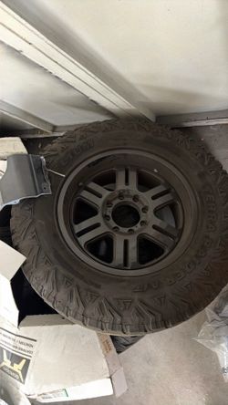 Tires and rims for Dodge pick up R 20