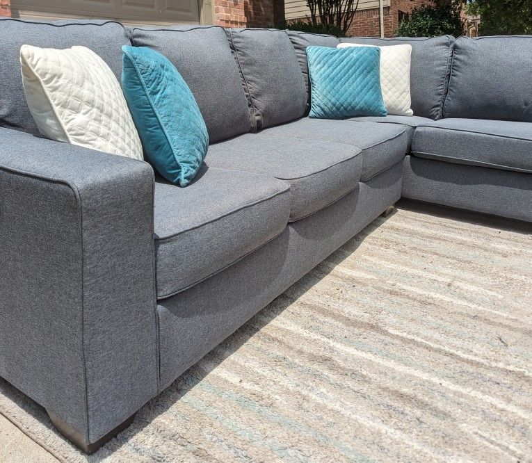 Grey Ashley Furniture Sectional Couch, DELIVERY AVAILABLE!!