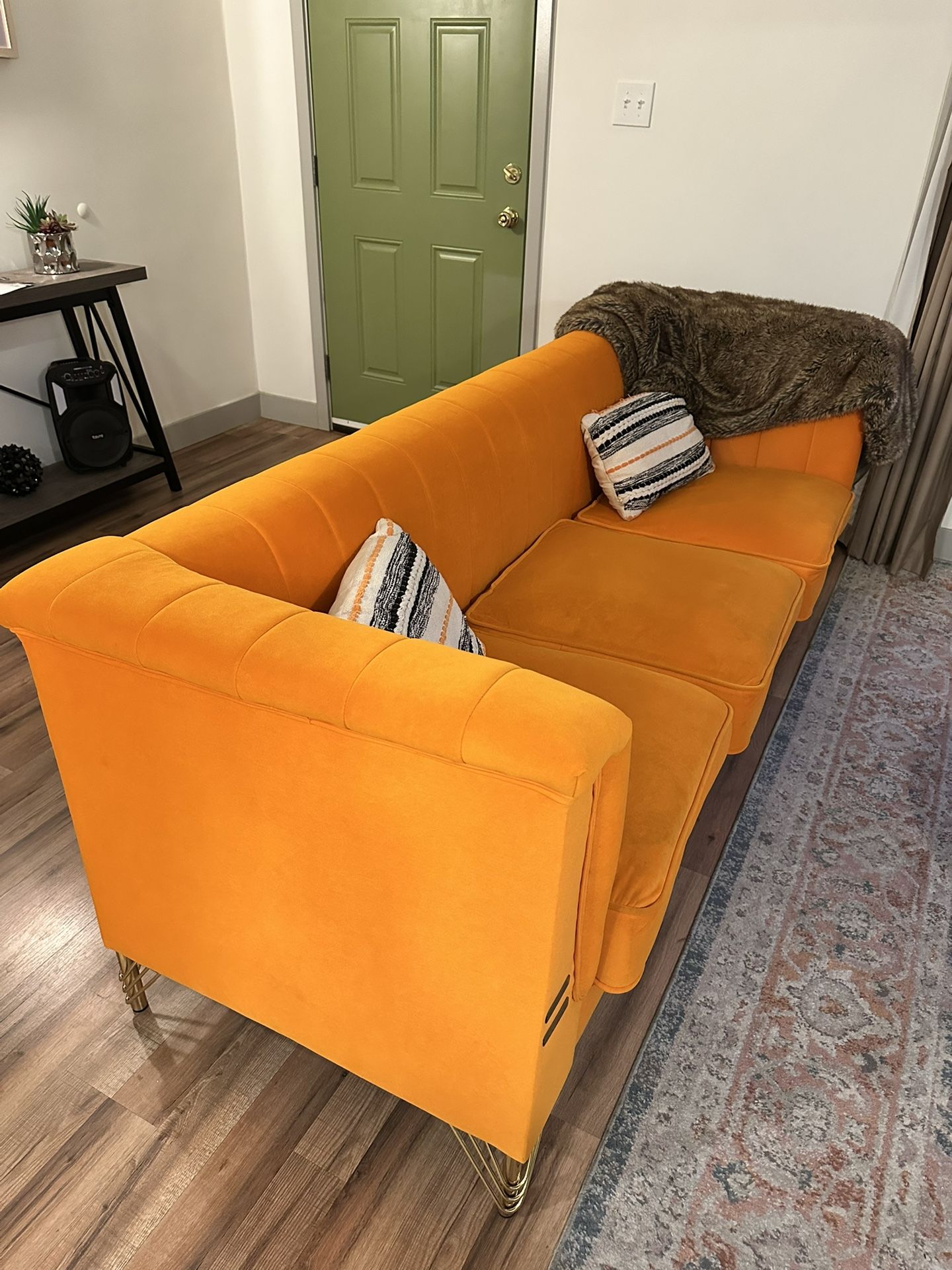 Retro Couch ๐๏ธ