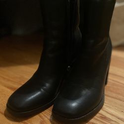 Mark Fisher Black 8.5 Women’s Leather Boots With Heel