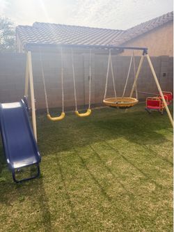 Smaller kids Swing  set