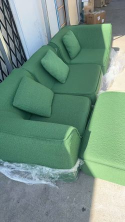 110-inch L-shaped sofa, green. Seamless splicing, no assembly needed