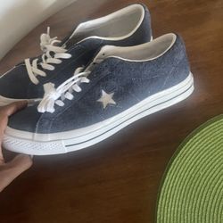 Blue Lowtop Converse