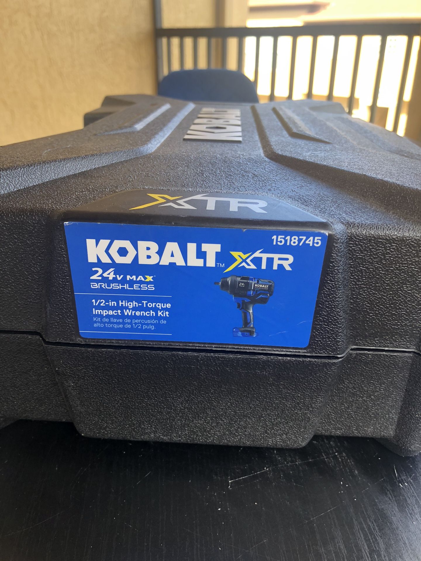 KOBALT IMPACT WRENCH 24v 1/2in High Torque W/ Socket Set